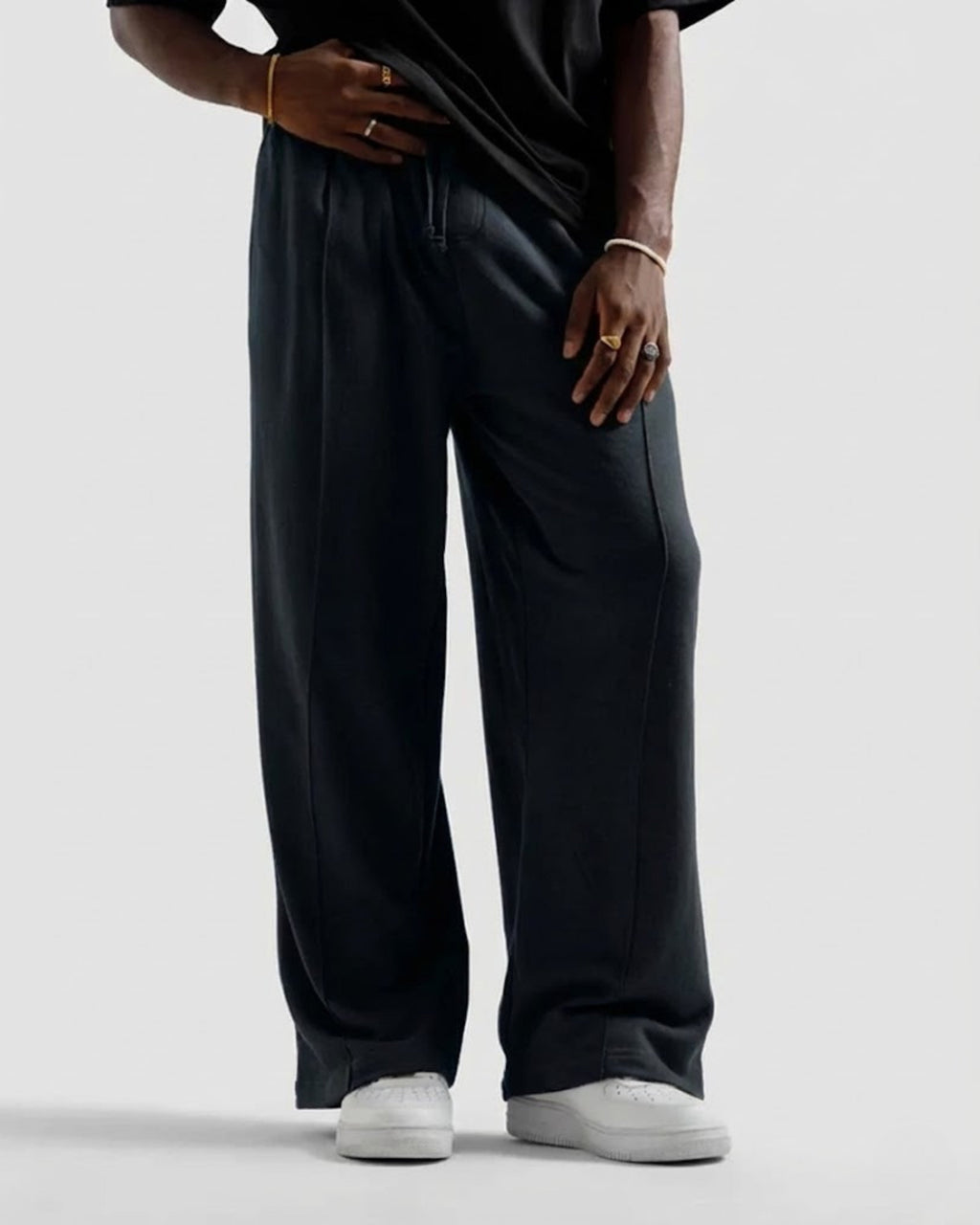 Straight-Leg Pleated Baggy Trousers
